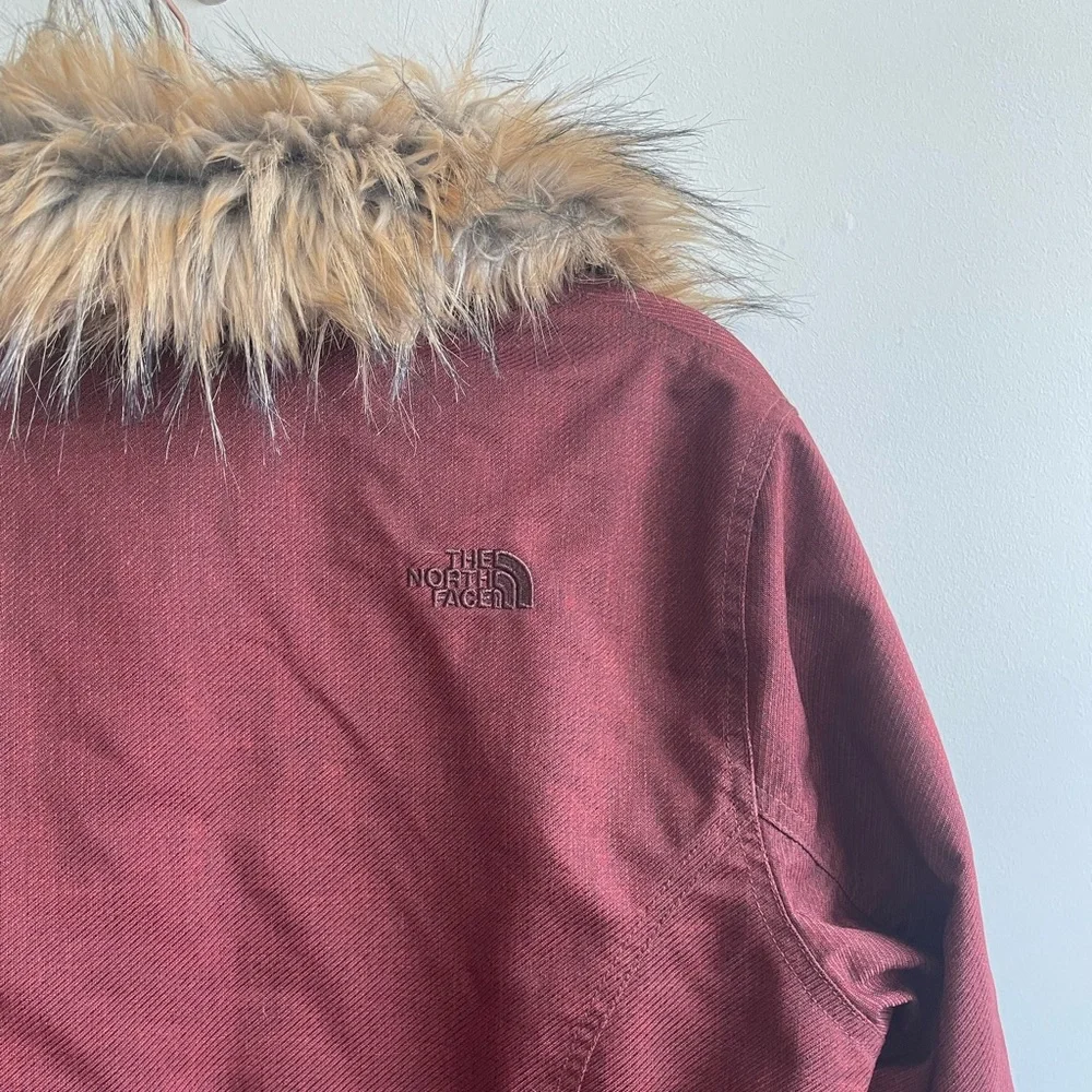 North Face Burgundy Boulevard Jacket Faux Fur Removeable Collar Hidden Zipper - Picture 9 of 13